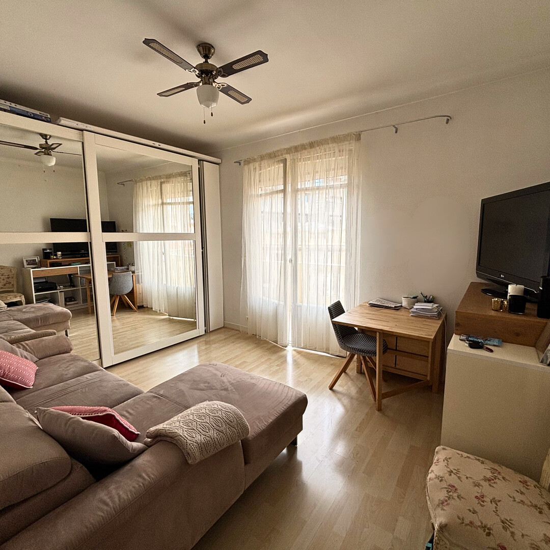 1-BEDROOM APARTMENT  /LE MASSENA BUILDING