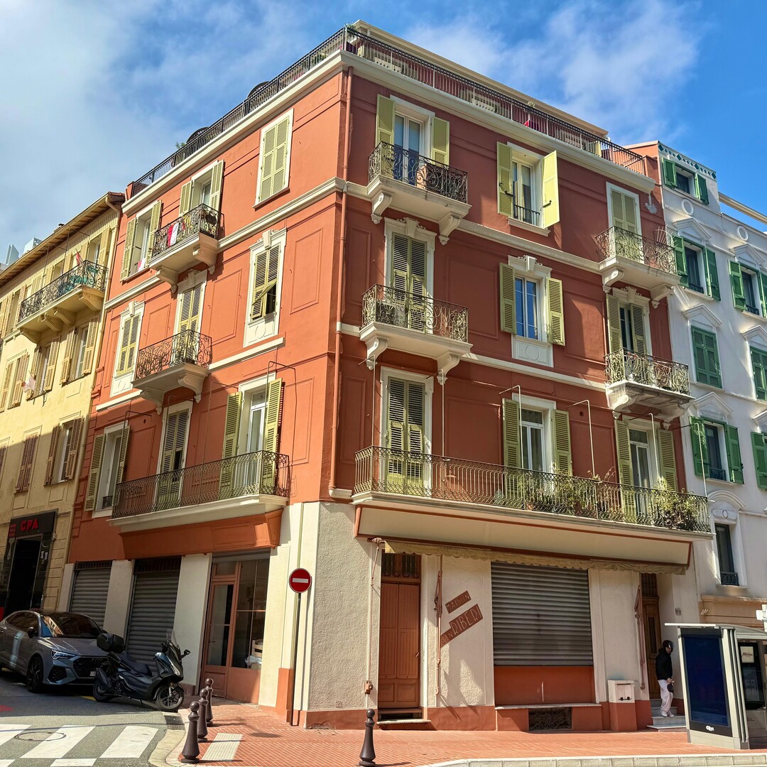 CONDAMINE / 3 ROOMS BRIGHT