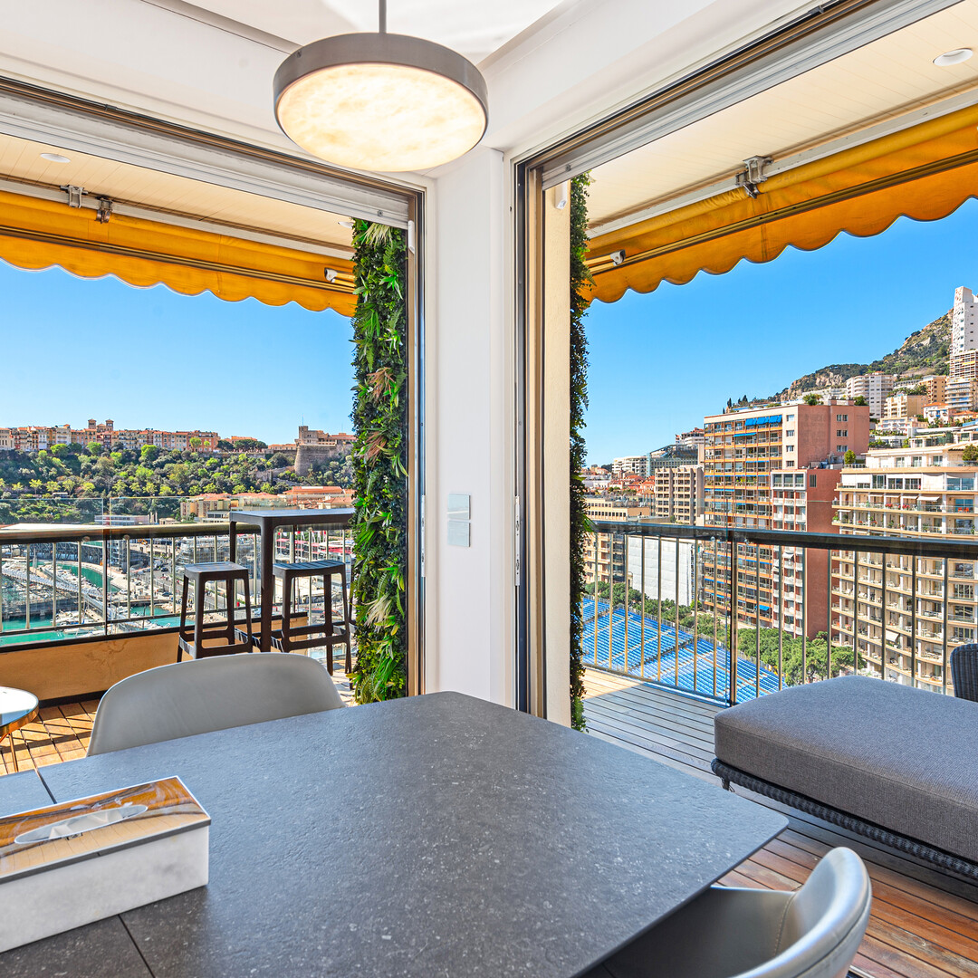 Exceptional - Port - 3 rooms - F1 circuit view