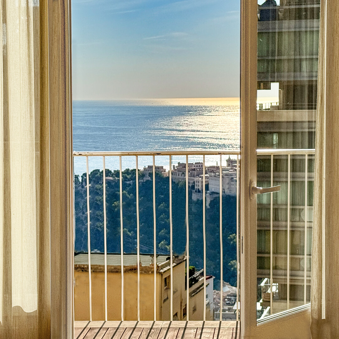 BERMUDA - BEAUTIFUL BRIGHT 2 BEDROOM APARTMENT