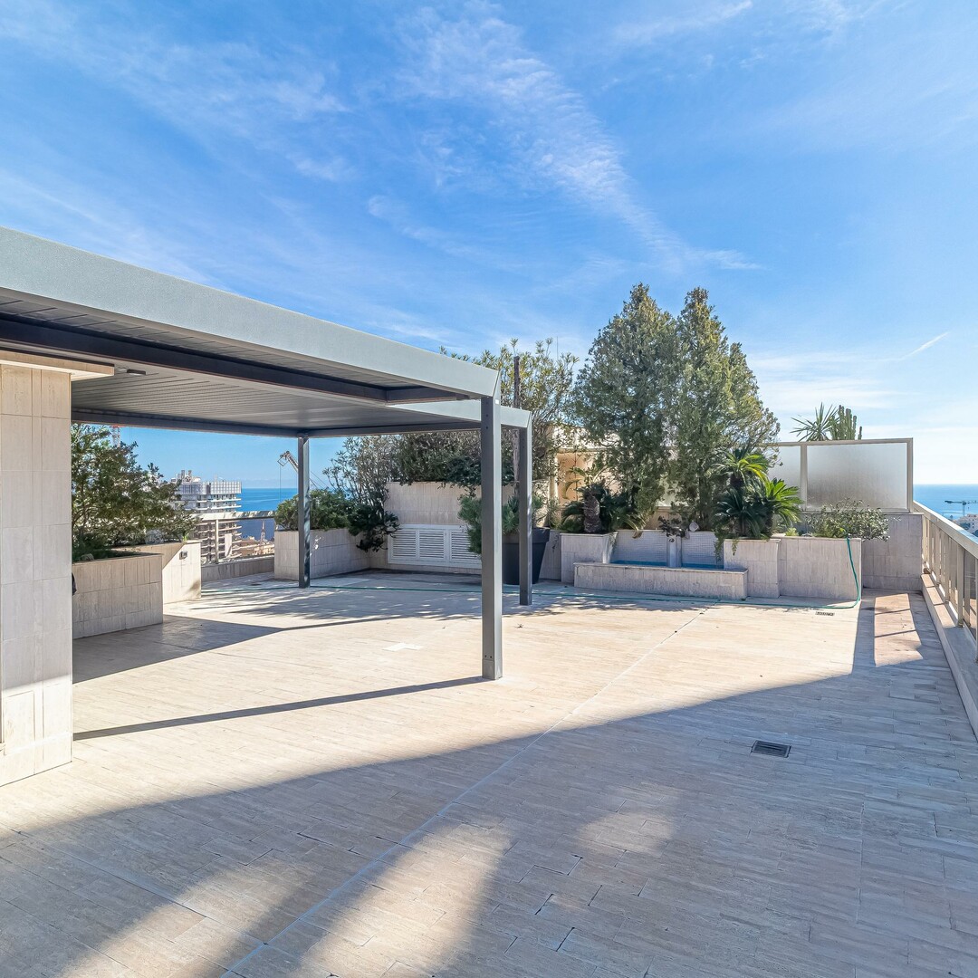 Rare | 3-bedroom Triplex Apartment | Villa-like Penthouse