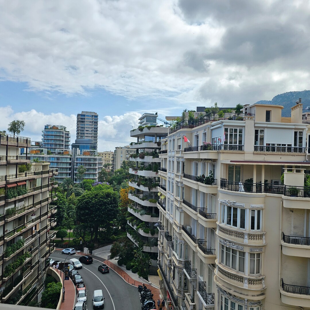 BEAUTIFUL CARRÉ D'OR APARTMENT