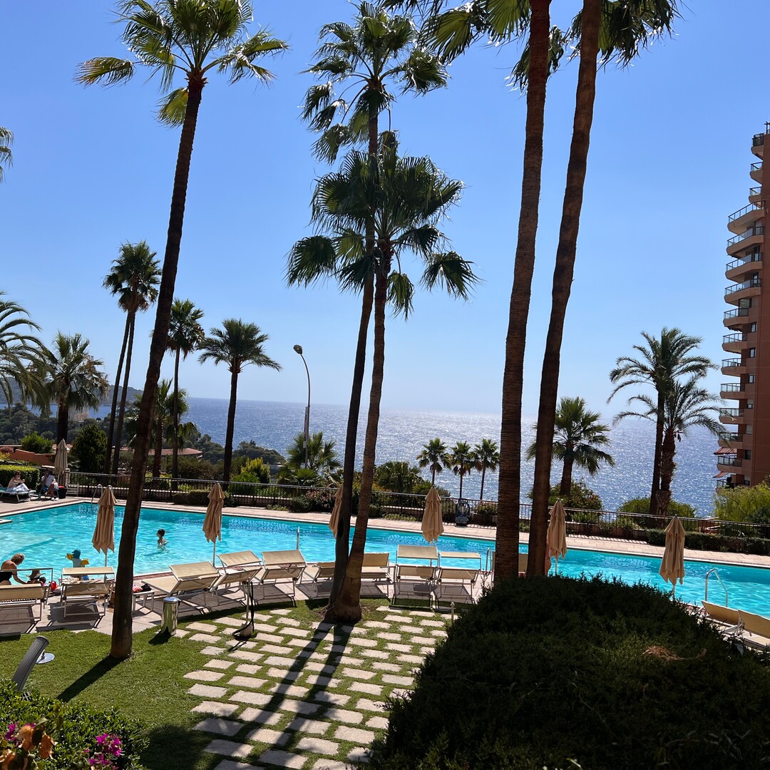 4 rooms very demanded  at the Parc St Roman panoramic sea view.