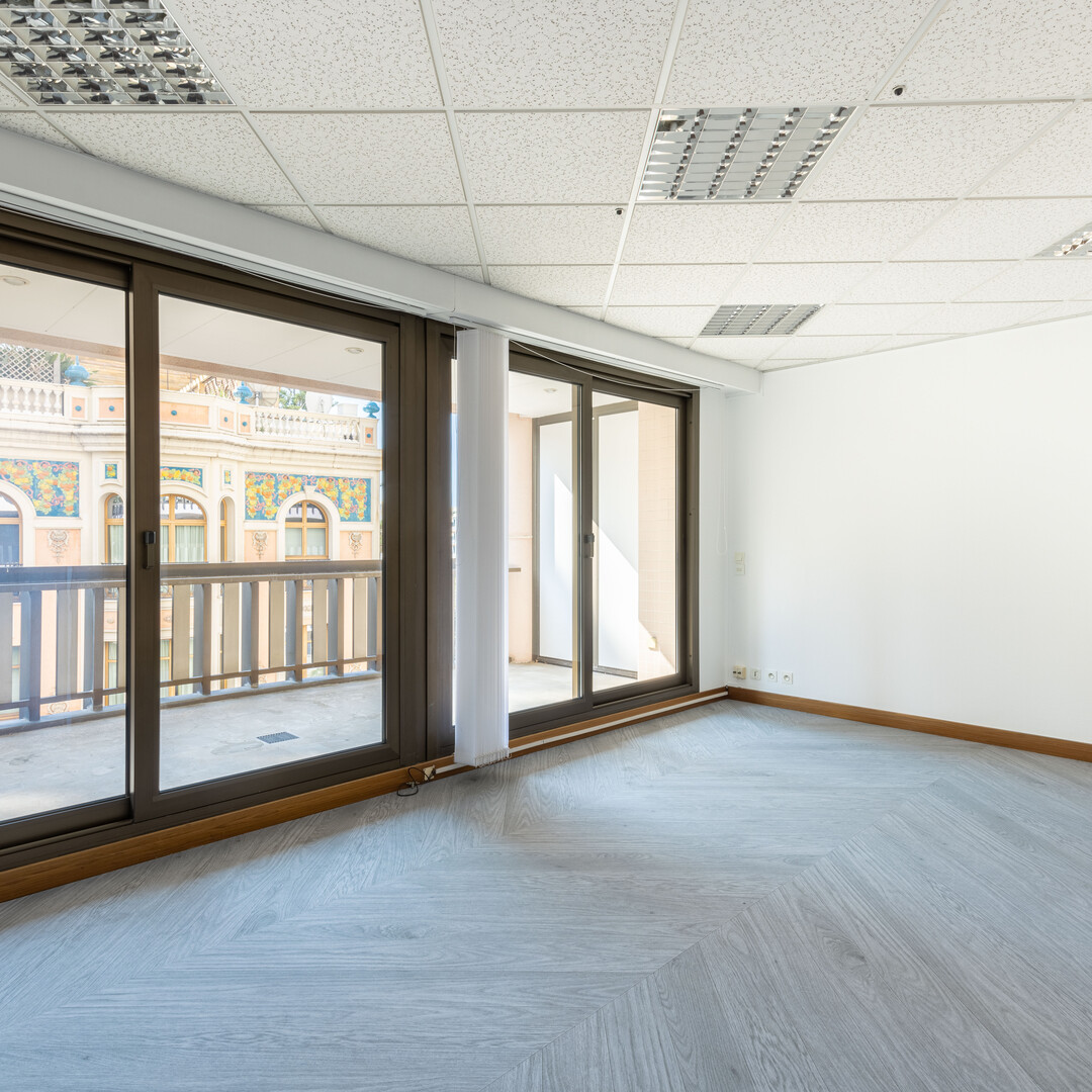 PRESTIGIOUS CARRE D'OR OFFICES