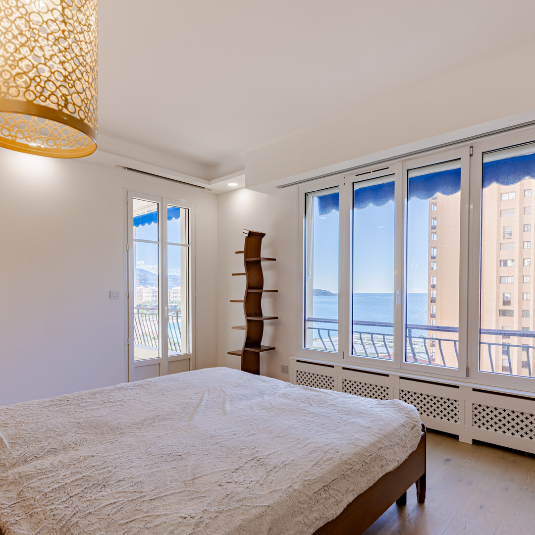 3 BEDROOM RENOVATED - SEA VIEW