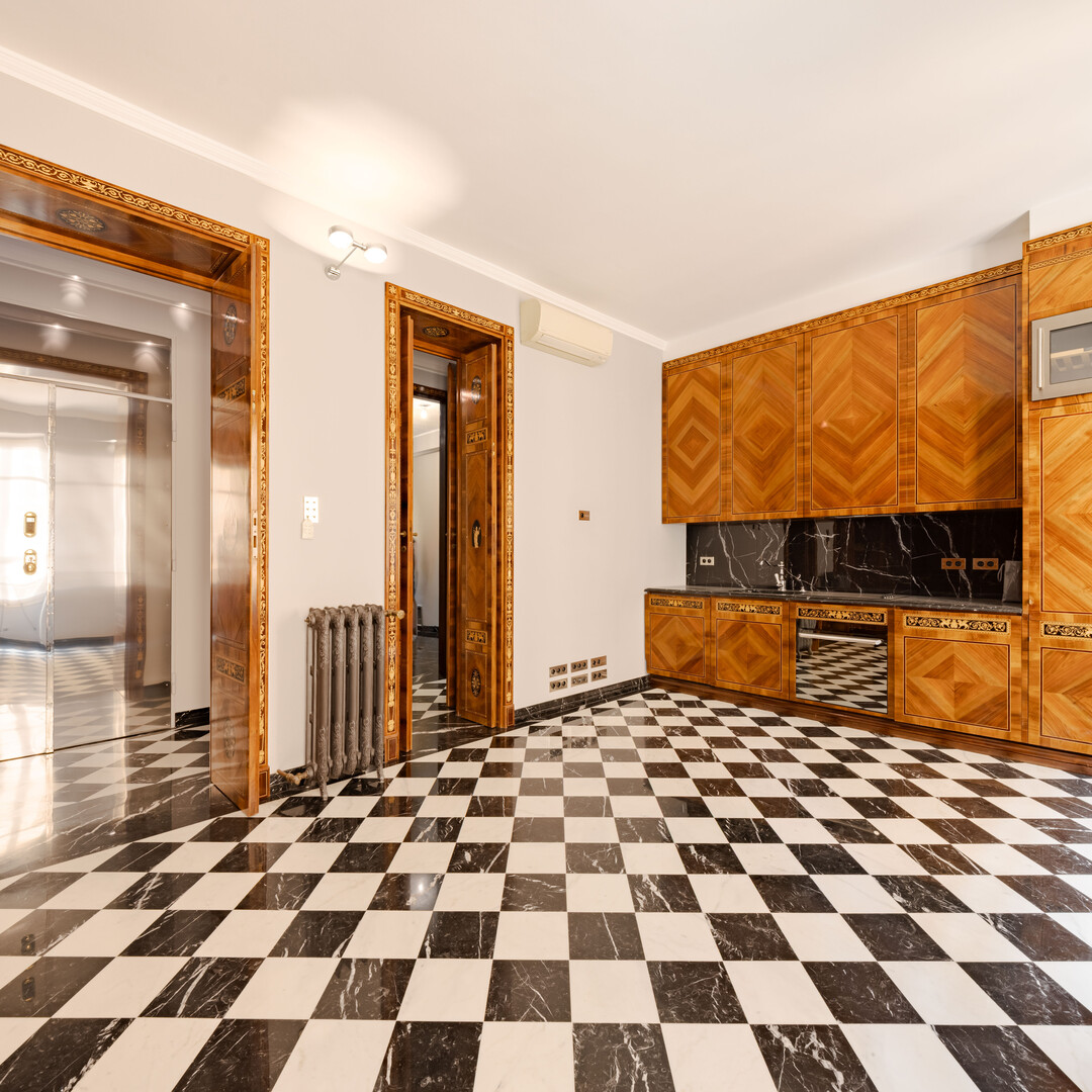 3-ROOM BOURGEOIS IN THE HEART OF MONACO - LA RADIEUSE