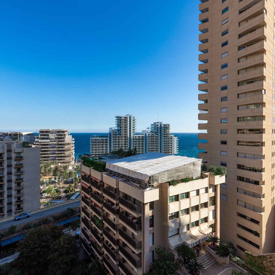 LUXURY 4-BEDROOM APARTMENT - LE PRINCE DE GALLES