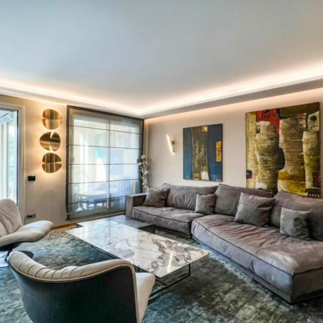 Renovated 4 Bedroom Apartment With Sea View