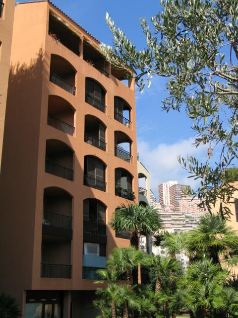 Sole Agent – High-end renovated luxury apartment with sea view